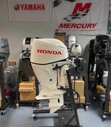 Honda 60 HP long-tailed BF60 LRTU white 1