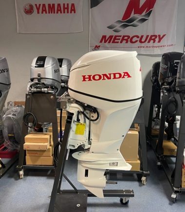 Honda 60 HP long-tailed BF60 LRTU white 2
